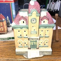 Vtg Christmas Winter Valley Cottages “Station” Porcelain W/ Box - £14.69 GBP