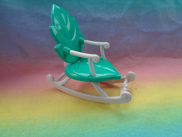 Strawberry Shortcake Dollhouse Furniture Green White Leaf Rocking Chair - £9.40 GBP