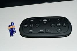 2015 Chevrolet Tahoe New OEM DVD Remote  8401297 TESTED W BATTERIES GENU... - $45.77 CAD