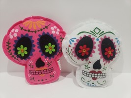 2 Halloween Day of the Dead Sugal Skulls Pink White Ornaments Home Decor NEW - £10.17 GBP