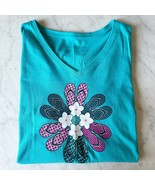 Life Is Good Flip Flops Flower Turquoise V-Neck Short Sleeve T-Shirt - W... - $22.02 CAD