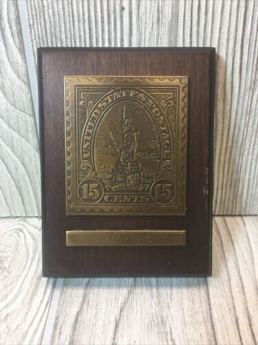 AVON 1922 STATUE OF LIBERY BRASS STAMP 1886-1986 UNITED STATES POSTAGE 15 CENTS - $12.86