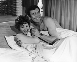 George Lazenby in On Her Majesty&#39;s Secret Service James Bond girl in bed 16x20 C - £52.59 GBP