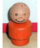 Vintage 80&#39;s Fisher Price Little People Orange Boy W/W #182 726 990 WOOD - $437.45 MXN