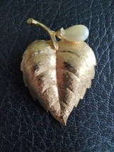Vintage Gold Tone Pearl Leaf Avon Perfume Compact Brooch Pin - $17.81