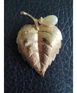 Vintage Gold Tone Pearl Leaf Avon Perfume Compact Brooch Pin - $24.35 CAD