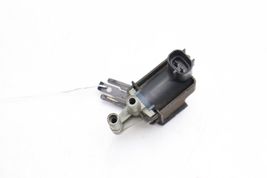 00-05 TOYOTA CELICA VACUUM SWITCH VALVE E2312 image 2