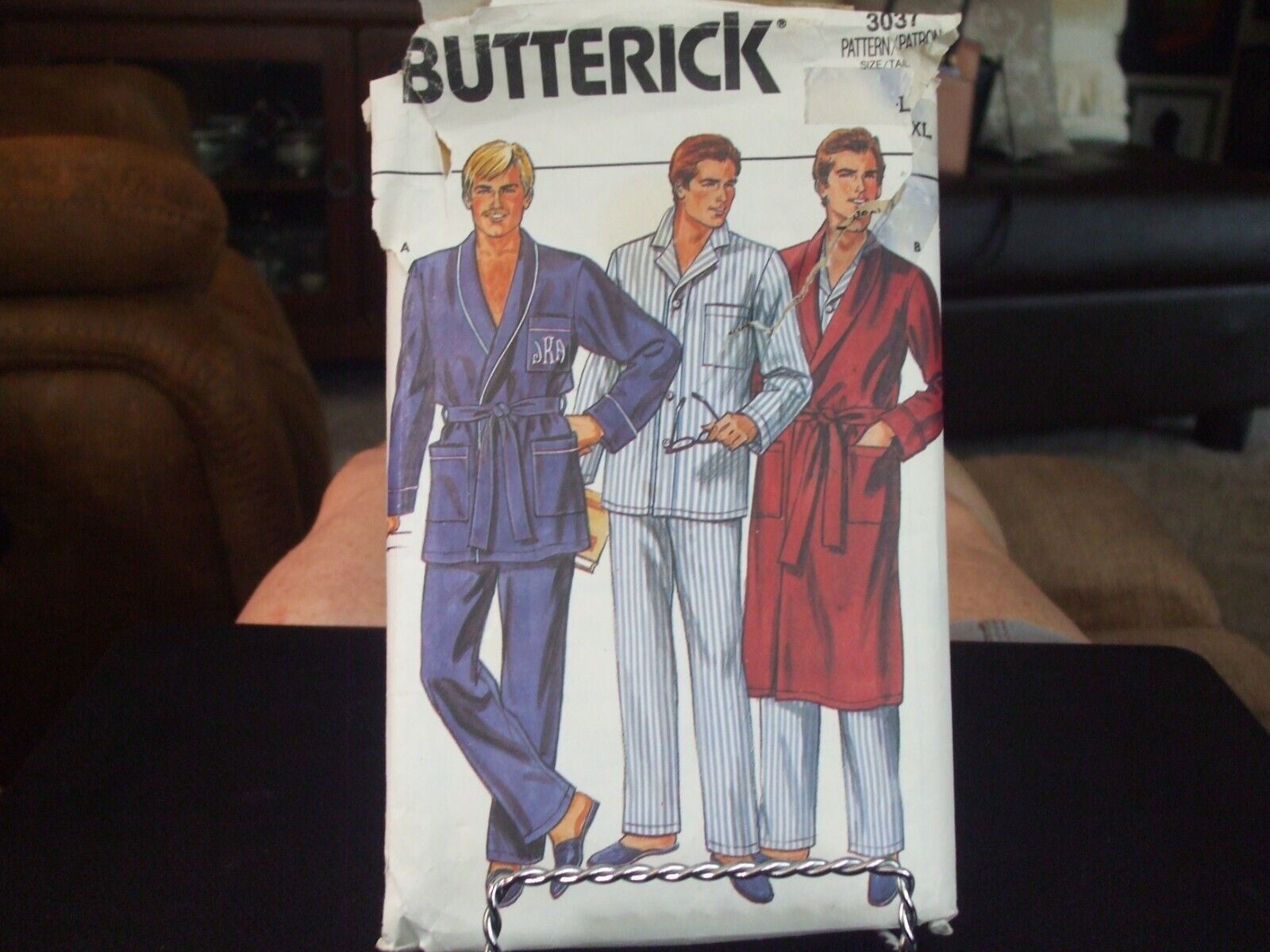 Butterick 3037 Men's Robe & Pajamas Pattern - Size L & XL (42-48) - $14.02