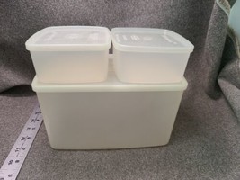 Tupperware 1527 Clear Pack Pak N Store w/ Clear Lid &amp; 2 each 311 Square Rounds - £10.58 GBP