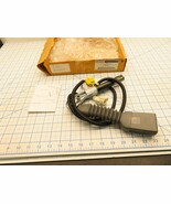 Ford 2L1Z-7861203-AAB Seat Belt Buckle Tensioner LH Drivers - $2,227.01 MXN