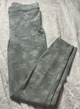 Spanx Stone Washed Camo Jean-ish Leggings Women&#39;s Size Medium Small Pick on Back - $28.04