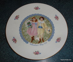 1976 Royal Doulton Valentines Day Collectors Plate - CHRISTMAS GIFT!  - $16.48