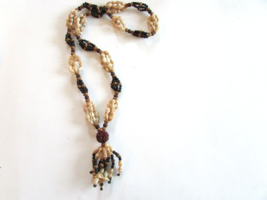 Vintage Costume Shell &amp; Bead Jewelry Necklace 17&quot;L Carved Multicolor L3 - $36.20 MXN