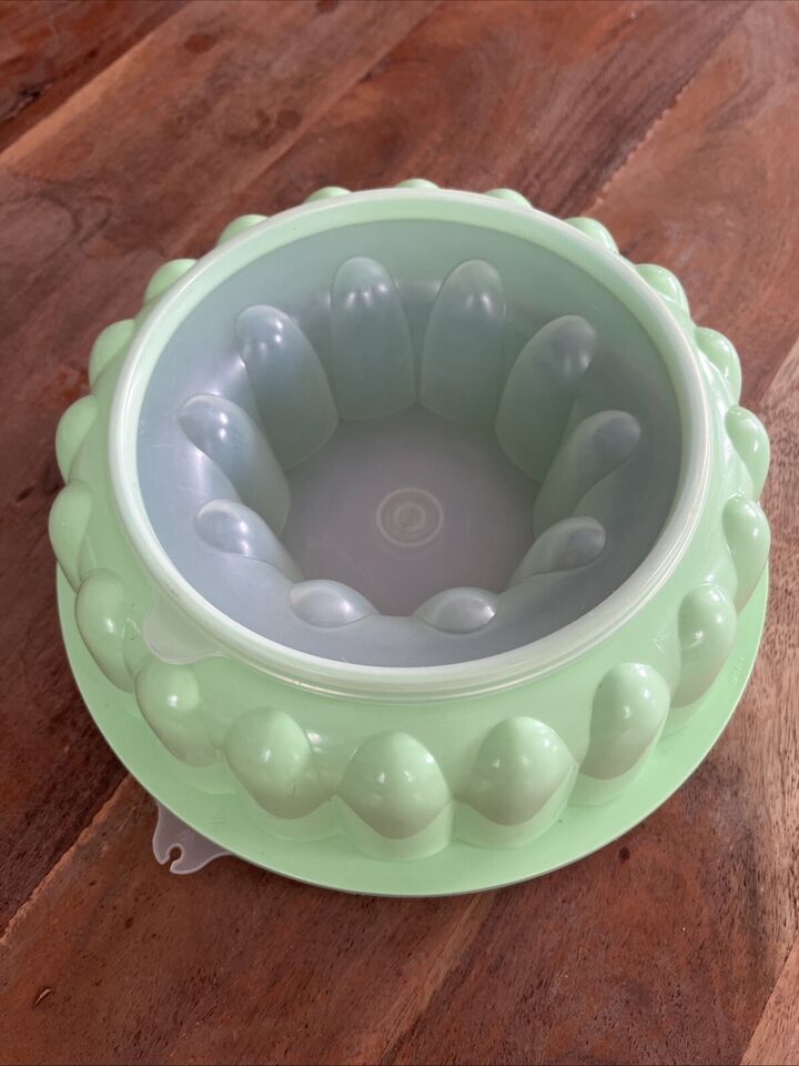 Vintage Tupperware Mint Green Jello Mold Ice Ring Gently Used - $8.60