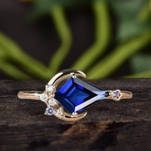 Vintage Kite Cut Blue Sapphire Ring 14k Rose Gold Moon Star Cluster Wedding Ring - $42.60