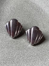 Vintage Small Silvertone Ridged Midcentury Clip Earrings – 0.75 x 0.75 inches –  - £8.81 GBP