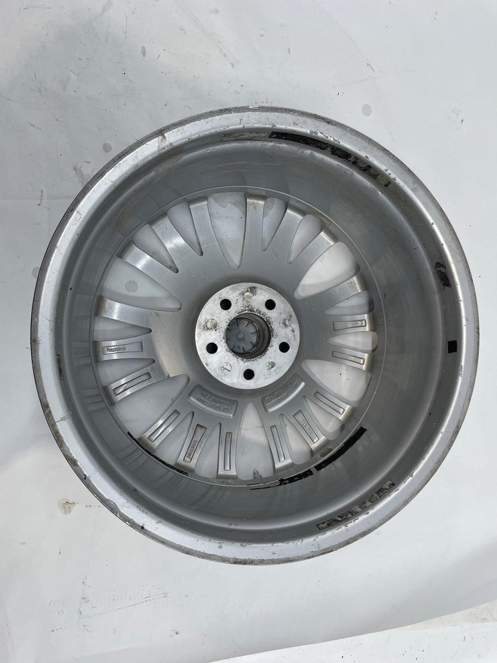 2014-2017 Maserati Quattroporte 19'x8.5' Front Rim W/ Center Cap Curb Rash OEM Item image 6