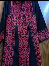 A new and beautiful Middle Eastern dress for a little girl at the age of... - £27.83 GBP