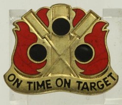 Vintage Us Army Dui Insignia Pin 72nd Field Artillery Brigade On Time On Target - £7.61 GBP