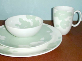 Lenox Floral Silhouette Mint 4 PC. Place Setting Dinner Salad Plate Bowl Mug NEW - £39.82 GBP
