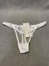 NEW Rene Rofe White Thong Panties Underwear Woman&#39;s Size M/6 Floral KG - $11.88