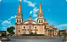 Chrome Postcard M470 Mexico Stamp 1966 Catedral Vista De Frente Guadalajara - £3.69 GBP