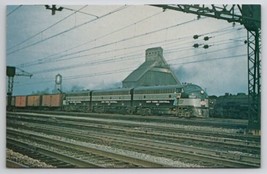 New York Central 1652 With Crew Collinswood OH Postcard D36 - £3.20 GBP