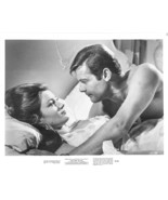 1973s LIVE &amp; LET DIE James Bond beds Solitaire original b/w 8x10 scene		... - $190.20 MXN