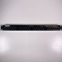 Black Box 724-746-5500 GigaTrue CAT6 JPM610A-R4 24 Port 19&quot; 1U EUC - $552.86 MXN