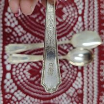 3X SRVG 1847 Rogers Bros ANCESTRAL 1924 International SilverPlate Servin... - $12.98