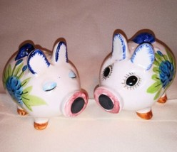 VTG Kissing Pigs Japan Salt And Pepper Shakers Magnetic Snouts Displayed No Use - £10.44 GBP