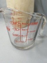Anchor Hocking 1 Cup 8 Oz Measuring Cup Clear Red Graphics Microwave Safe - £6.81 GBP