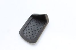 97-04 MERCEDES-BENZ SLK230 R170 BRAKE PEDAL COVER PAD Q2934 image 8