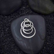 Sterling Silver Double Circles of Life Link 28x18mm - $333.76 MXN