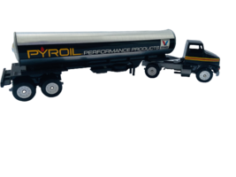 Vintage Winross Pyroil Valvoline Oil Diecast Model Car Semi Tanker Truck Trailer - £20.30 GBP