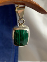 Sterling Silver Green Malachite Pendant 14.13g Fine Jewelry Baguette Stone Bezel - £31.25 GBP