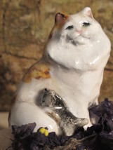 Hevener Cat Figurine Miniature - £19.98 GBP