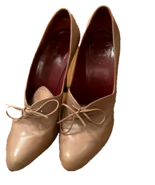 Dior Pump tan Leather  Leather Bow Tie  Heels 8 b 085730 - $1,825.22 MXN