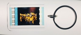 Despicable Me Minions35mm Film Cell Square Keyring - $202.98 MXN
