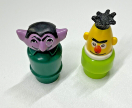Vintage Sesame Street Fisher Price Little People Bert And The Count Figu... - $320.28 MXN