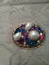 Vintage Golden Pin Brooch Oval Shaped Multi Color Faux Jewel Cluster - £12.99 GBP