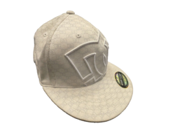 Cap DC Shoes Hat 210 Fitted Flexfit Logo 6 7/8 in - 7 1/4 in Ivory Gray Design - £17.77 GBP