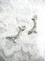 Oc EAN Life Endangered Whale Dangling Usa Cast Pewter Charm Earrings Whales - £6.37 GBP