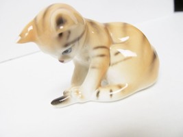 Danbury Mint Cats of Character "Tail End" Fine Bone China Cat Figurine Distress - $28.95