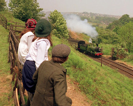 Jenny Agutter and Sally Thomsett in The Railway Children Watching Vintage steam  - £55.12 GBP