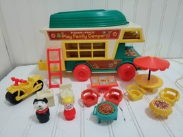 Vtg 1972 FISHER PRICE 994 Play Family Little People Pull Along Camper Truck Boat - £93.62 GBP