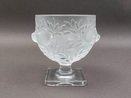 Lalique France Elisabeth Sparrow Birds Frosted Crystal Compote Footed Bo... - $5,454.86 MXN