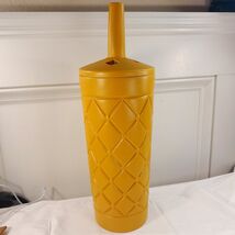 Action Toilet Brush &amp; Holder Yellow plastic harvest gold 70s Geometric d... - $519.30 MXN