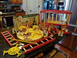 Vtg 1964 Fisher Price Circus 900 Animals Figures Accessories Wagon Pull ... - £130.95 GBP