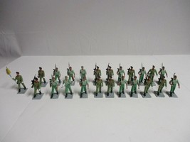 23 Vintage Plastic Rubber Military Army Toy Soldiers Lot - £43.39 GBP